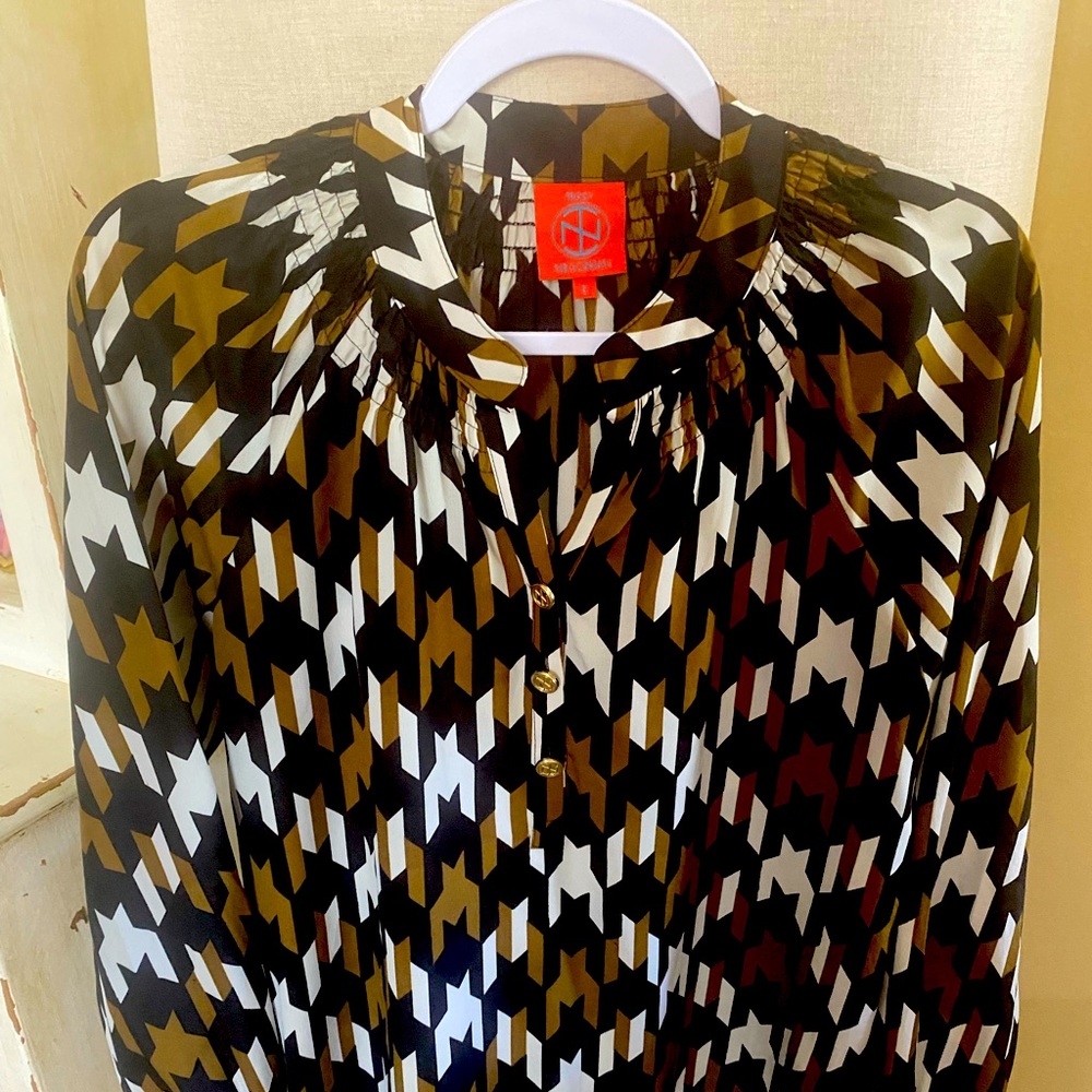 Women’s blouse